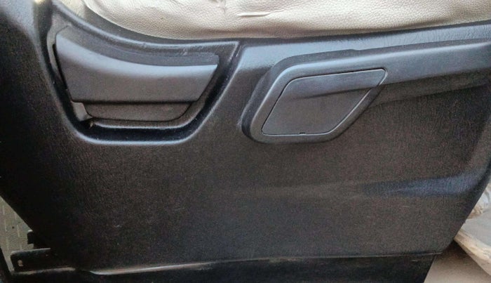 2023 Mahindra SCORPIO-N Z8 L DIESEL AT 2WD 7 STR, Diesel, Automatic, 17,182 km, Driver Side Adjustment Panel