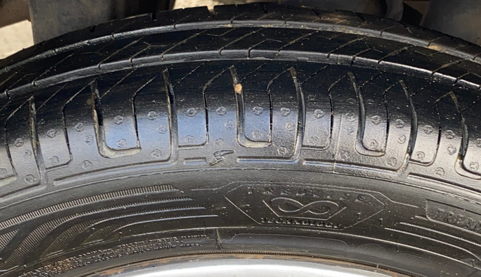 2015 Maruti Alto K10 VXI, Petrol, Manual, 47,029 km, Right Rear Tyre Tread