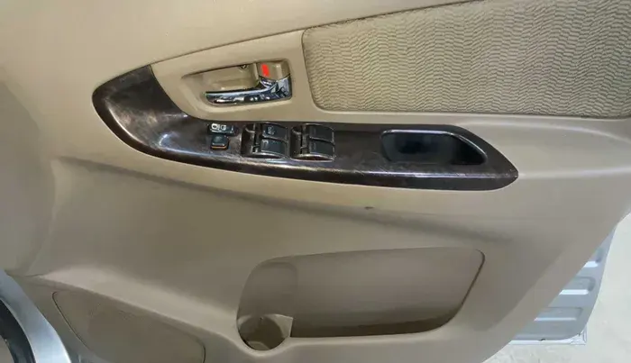 2021 Toyota Innova Crysta 2.4 VX 7 STR, Diesel, Manual, 50 km, Driver Side Door Panels Control