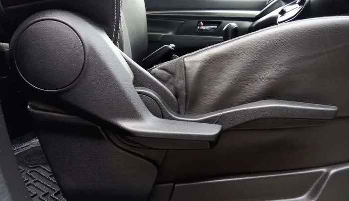 2022 Maruti XL6 ZETA MT, Petrol, Manual, 15,756 km, Driver Side Adjustment Panel