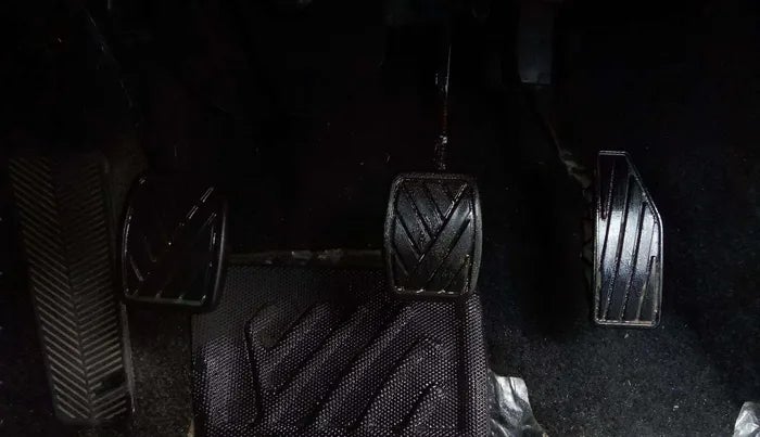 2022 Maruti XL6 ZETA MT, Petrol, Manual, 15,756 km, Pedals