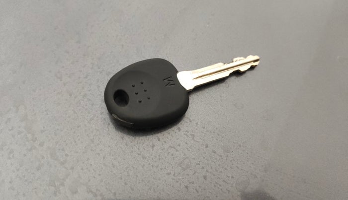 2019 Hyundai NEW SANTRO SPORTZ CNG, CNG, Manual, 1,42,730 km, Key Close Up