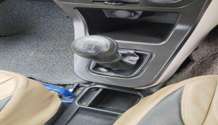 2024 Maruti WAGON R MAV VX, Petrol, Manual, 7,213 km, Gear Lever