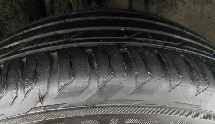 2019 Jeep Compass LIMITED PLUS DIESEL, Diesel, Manual, 45,587 km, Right Front Tyre Tread