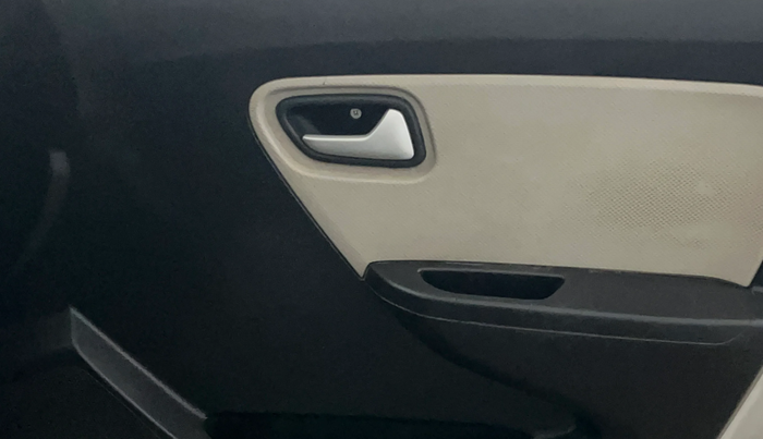 2022 Maruti Alto LXI O, Petrol, Manual, 39,557 km, Driver Side Door Panels Control
