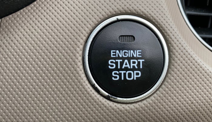 2015 Hyundai Grand i10 ASTA AT 1.2 KAPPA VTVT, Petrol, Automatic, 32,570 km, Keyless Start/ Stop Button