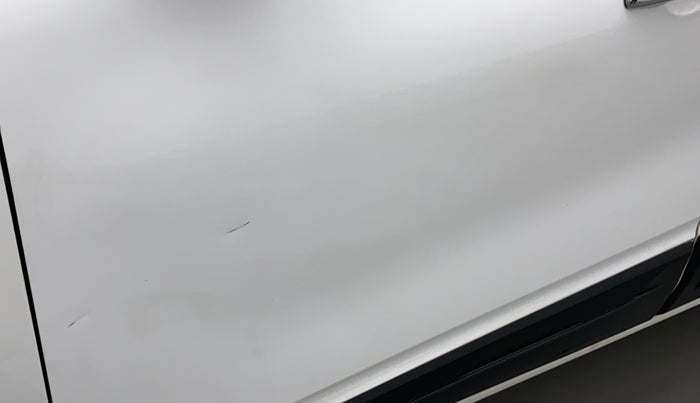 2020 Renault TRIBER RXT AMT, Petrol, Automatic, 19,978 km, Front passenger door - Slightly dented