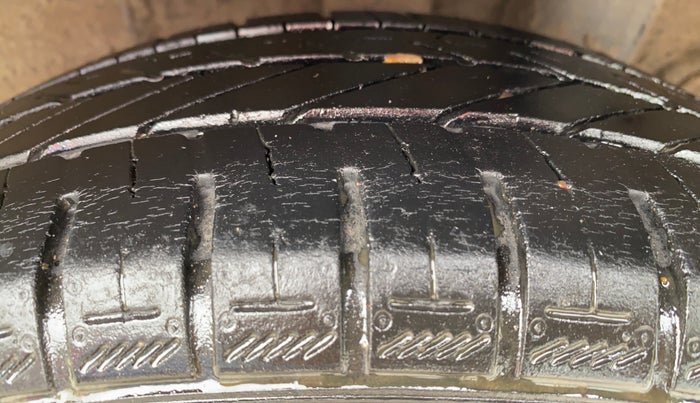 2018 Hyundai Xcent SX 1.2, Petrol, Manual, 45,000 km, Left Rear Tyre Tread