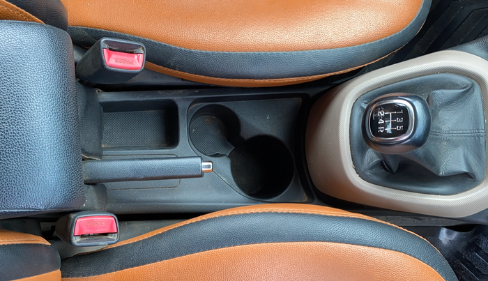 2018 Hyundai Xcent SX 1.2, Petrol, Manual, 45,000 km, Gear Lever