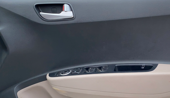 2018 Hyundai Xcent SX 1.2, Petrol, Manual, 45,000 km, Driver Side Door Panels Control