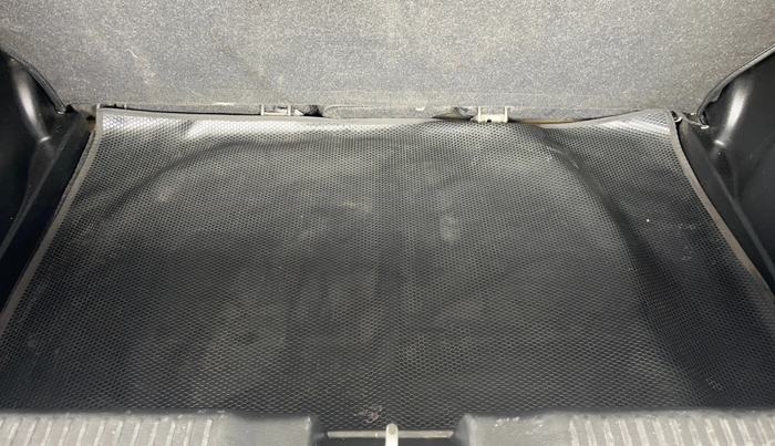 2021 Maruti Swift VXI, Petrol, Manual, 1,07,898 km, Boot Inside