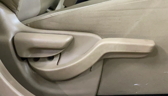 2016 Honda Amaze 1.2L I-VTEC VX AT, Petrol, Automatic, 57,126 km, Driver Side Adjustment Panel