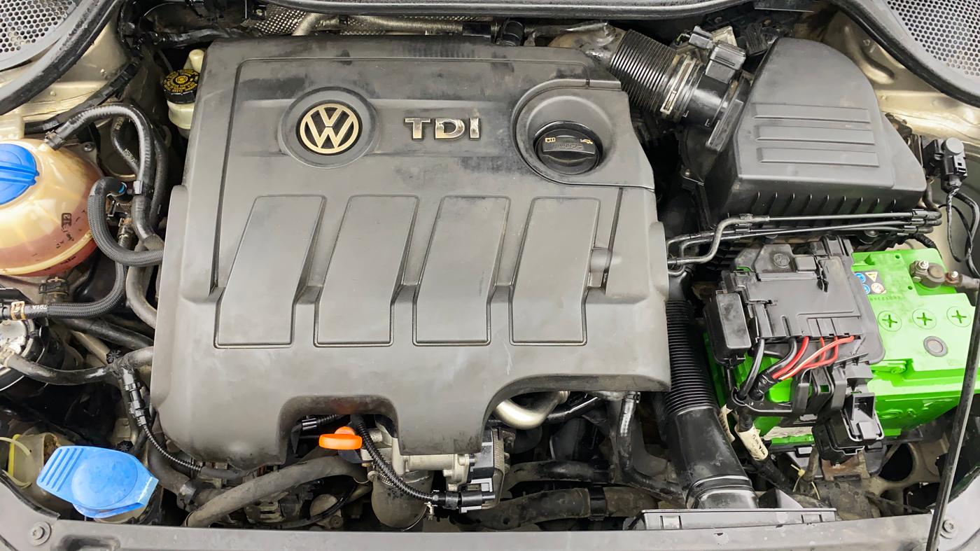 2012 Volkswagen Vento HIGHLINE DIESEL 1.6, Diesel, Manual, 79,013 km, Engine View