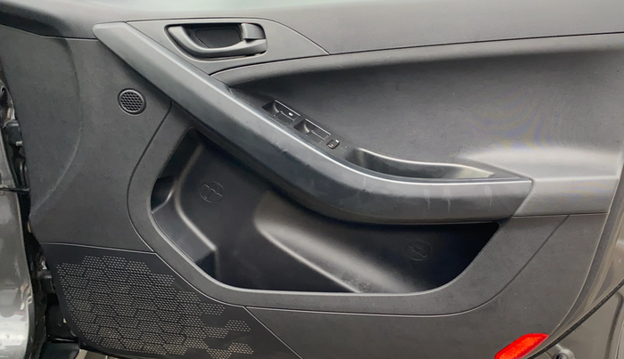 2024 Tata NEXON CREATIVE + 1.2 PETROL, Petrol, Manual, 14,287 km, Driver Side Door Panels Control