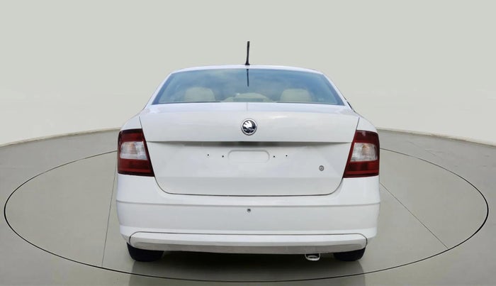 2017 Skoda Rapid 1.6 MPI ACTIVE, Petrol, Manual, 78,467 km, Back/Rear
