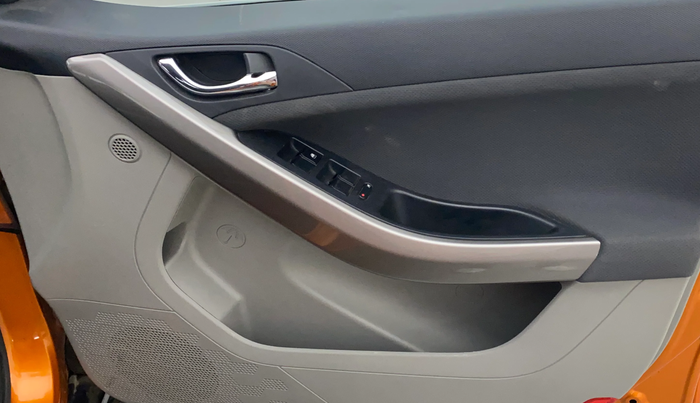 2018 Tata NEXON XZA PLUS PETROL, Petrol, Automatic, 21,913 km, Driver Side Door Panels Control