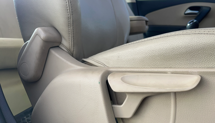 2017 Volkswagen Ameo HIGHLINE1.2L, Petrol, Manual, 72,188 km, Driver Side Adjustment Panel