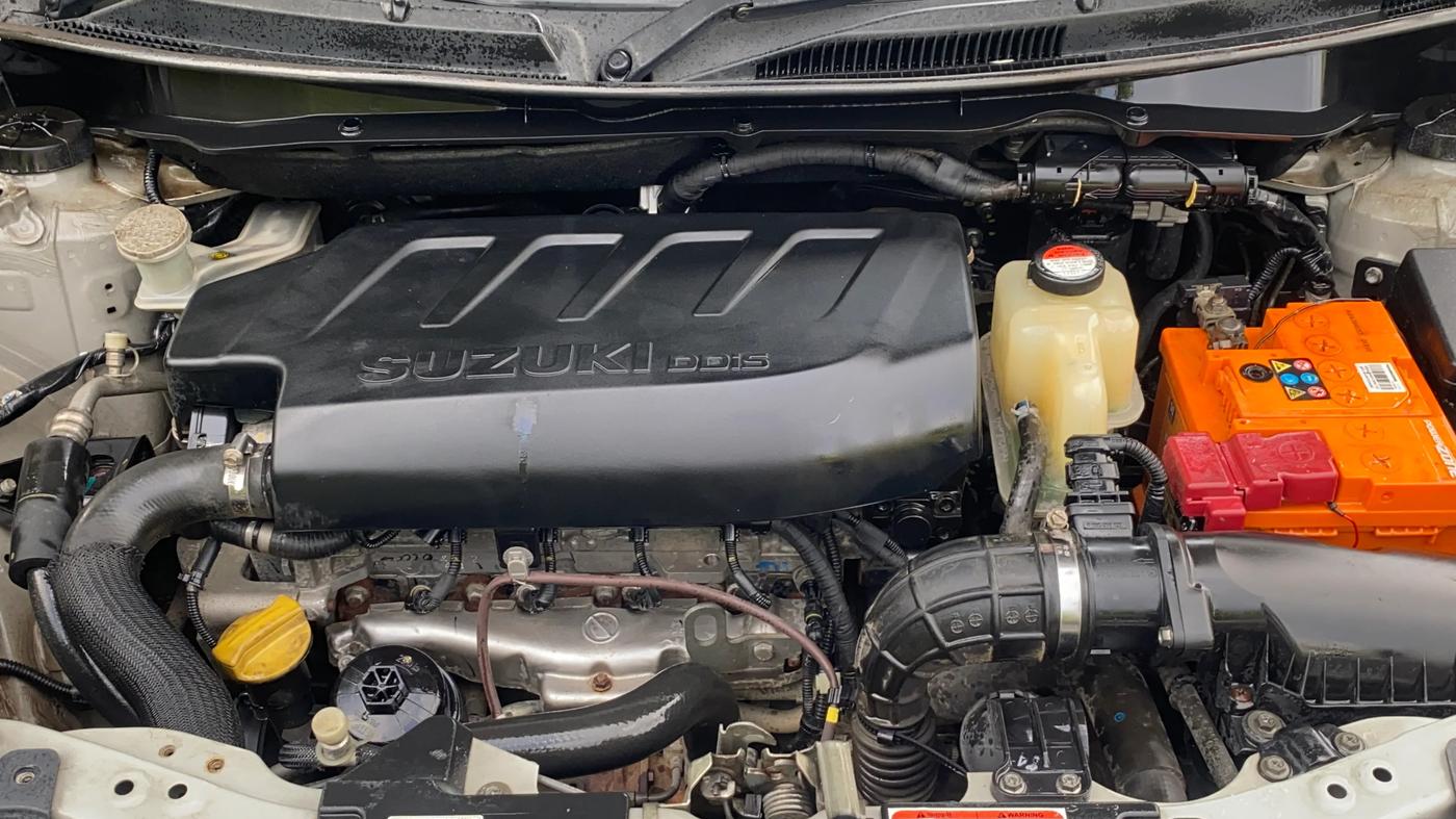 2018 Maruti Swift LDI, Diesel, Manual, 1,07,989 km, Engine View