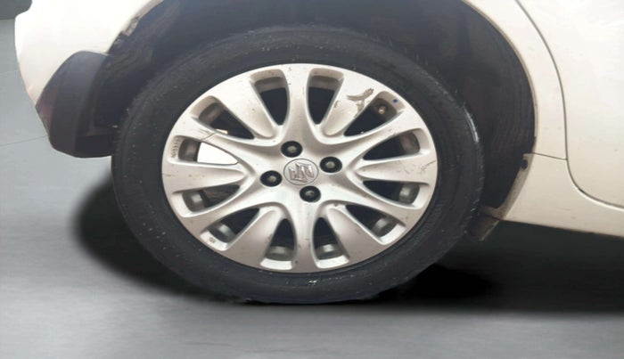 2015 Maruti Baleno ALPHA PETROL 1.2, Petrol, Manual, 54,256 km, Right Rear Wheel