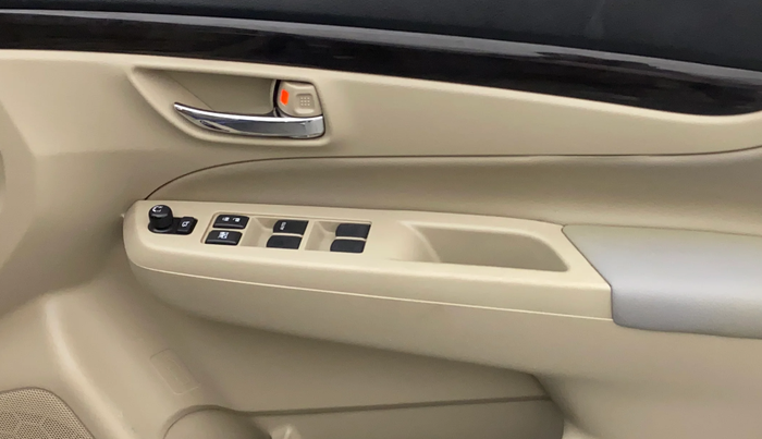 2018 Maruti Ciaz ZETA 1.4  MT PETROL, Petrol, Manual, 51,831 km, Driver Side Door Panels Control