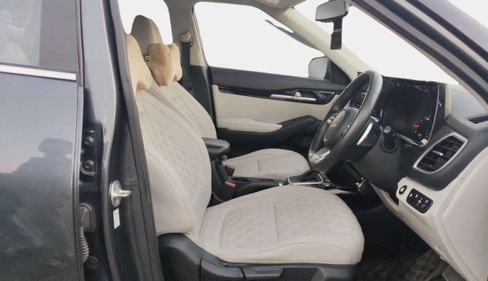 2023 KIA SELTOS  HTX IVT G, Petrol, Automatic, 43,006 km, Right Side Front Door Cabin