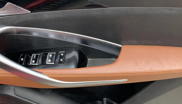 2020 MG HECTOR PLUS SHARP 1.5 PETROL TURBO HYBRID MT 6-STR, Petrol, Manual, 97,873 km, Driver Side Door Panels Control
