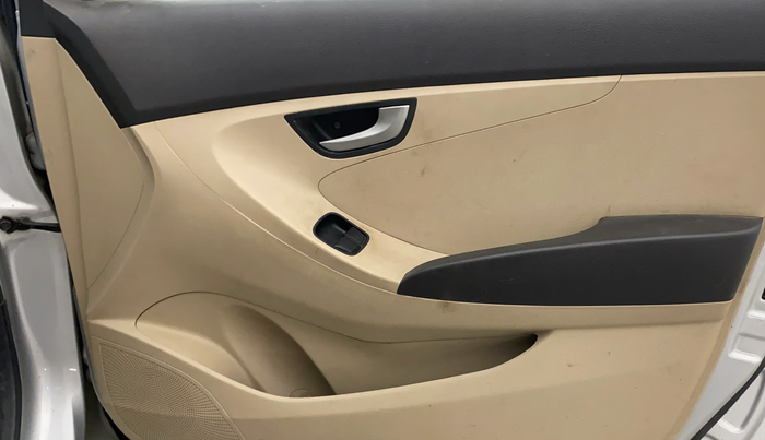 2018 Hyundai Eon SPORTZ, Petrol, Manual, 1,15,605 km, Driver Side Door Panels Control