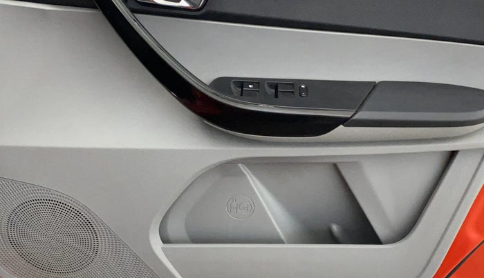 2020 Tata Tiago XZ PETROL, Petrol, Manual, 54,758 km, Driver Side Door Panels Control