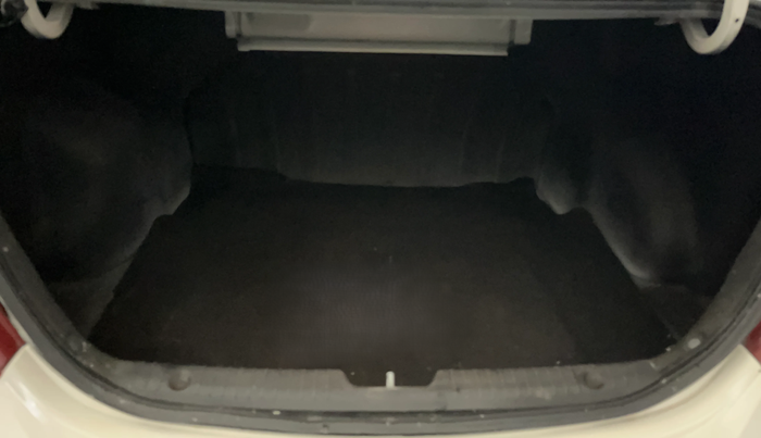 2016 Hyundai Verna 1.6 VTVT SX, Petrol, Manual, 28,909 km, Boot Inside