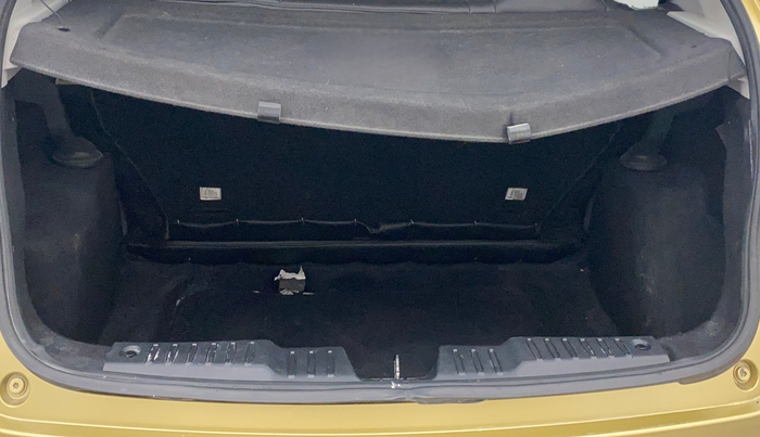 2020 Tata ALTROZ XM PLUS PETROL, Petrol, Manual, 77,454 km, Boot Inside