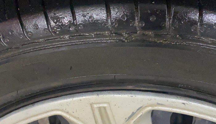2022 Tata NEXON XM PLUS SUNROOF PETROL, Petrol, Manual, 60,067 km, Right Rear Tyre Tread