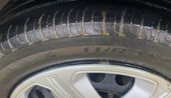 2022 Tata NEXON XM PLUS SUNROOF PETROL, Petrol, Manual, 60,067 km, Left Rear Tyre Tread
