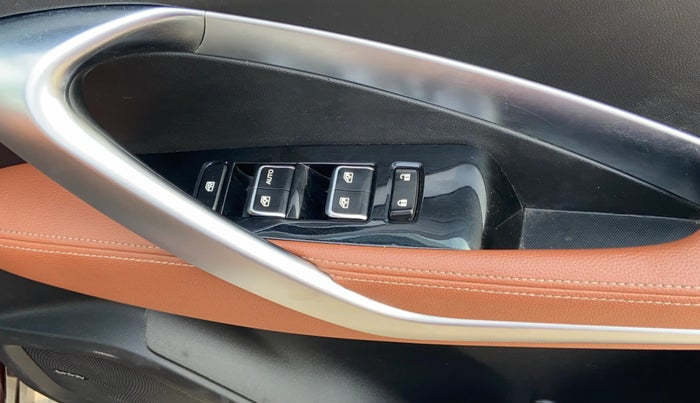 2020 MG HECTOR PLUS SHARP 2.0 DIESEL TURBO MT 6-STR, Diesel, Manual, 35,418 km, Driver Side Door Panels Control