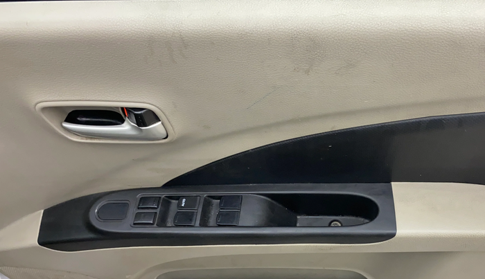 2016 Maruti Celerio VXI AMT, Petrol, Automatic, 73,425 km, Driver Side Door Panels Control