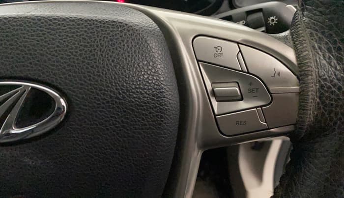 2021 Mahindra XUV300 W4 1.2 PETROL, Petrol, Manual, 31,717 km, Adaptive Cruise Control