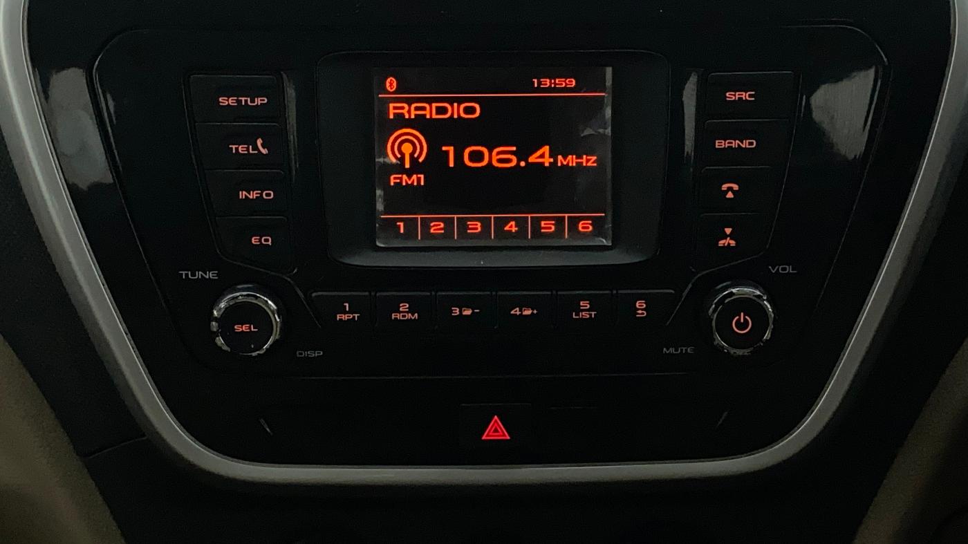2017 Mahindra TUV300 T8 AMT, Diesel, Automatic, 67,790 km, Infotainment System