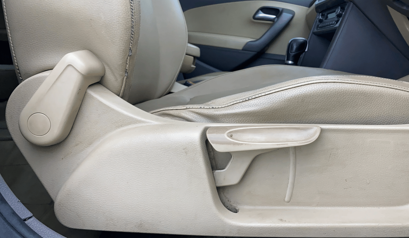 2015 Volkswagen Vento HIGHLINE PETROL AT, Petrol, Automatic, 83,539 km, Driver Side Adjustment Panel