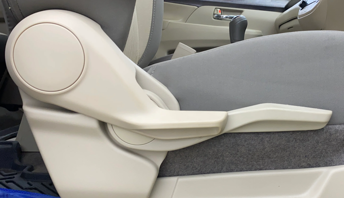 2024 Maruti Ertiga ZXI (O) CNG, CNG, Manual, 3,590 km, Driver Side Adjustment Panel