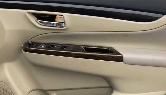 2017 Maruti Ciaz ZETA 1.4  AT PETROL, Petrol, Automatic, 63,367 km, Driver Side Door Panels Control