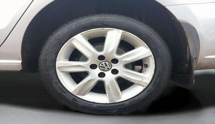 2012 Volkswagen Vento HIGHLINE DIESEL 1.6, Diesel, Manual, 89,273 km, Left Rear Wheel