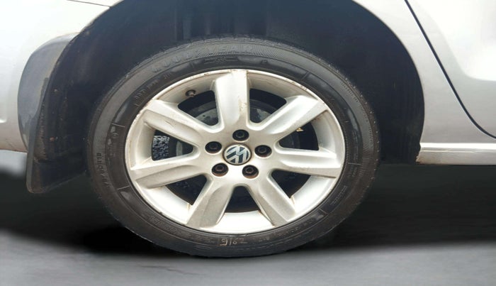 2012 Volkswagen Vento HIGHLINE DIESEL 1.6, Diesel, Manual, 89,273 km, Right Rear Wheel