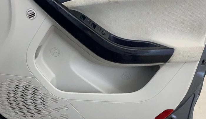 2023 Tata NEXON XZ PLUS PETROL SUNROOF, Petrol, Manual, 44,140 km, Driver Side Door Panels Control