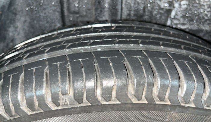 2021 Tata ALTROZ XE PETROL, Petrol, Manual, 17,222 km, Right Rear Tyre Tread