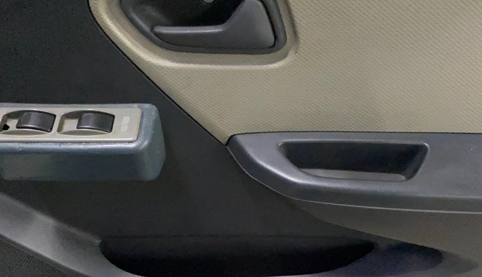 2015 Maruti Alto K10 LXI, Petrol, Manual, 82,881 km, Driver Side Door Panels Control