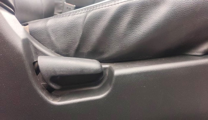 2013 Maruti Wagon R 1.0 VXI, Petrol, Manual, 23,201 km, Driver Side Adjustment Panel