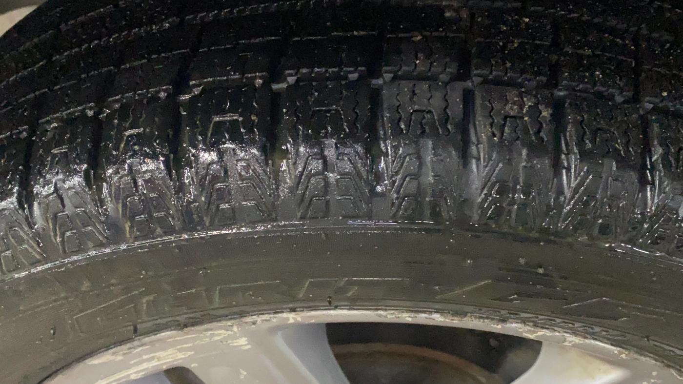 2017 Maruti Wagon R 1.0 VXI+, Petrol, Manual, 93,162 km, Left Front Tyre Tread