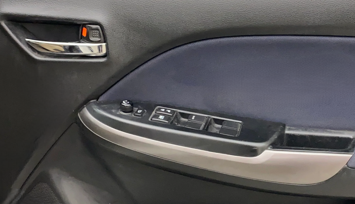 2020 Maruti Baleno ALPHA CVT PETROL 1.2, Petrol, Automatic, 65,061 km, Driver Side Door Panels Control