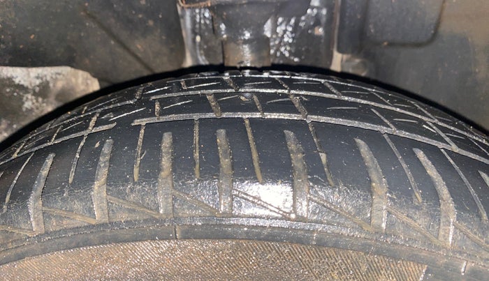 2021 Renault Kwid RXL, Petrol, Manual, 58,811 km, Right Front Tyre Tread