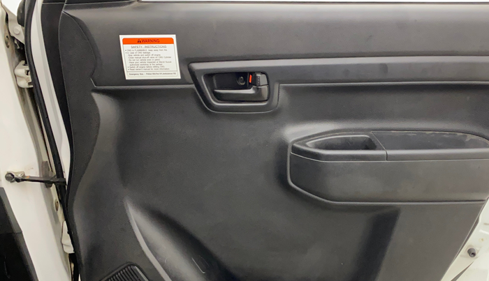 2021 Maruti S PRESSO VXI CNG, CNG, Manual, 31,988 km, Driver Side Door Panels Control