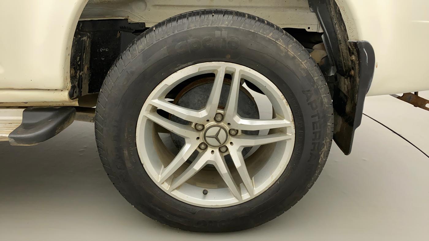 2020 Mahindra Scorpio S5, Diesel, Manual, 56,893 km, Left Rear Wheel